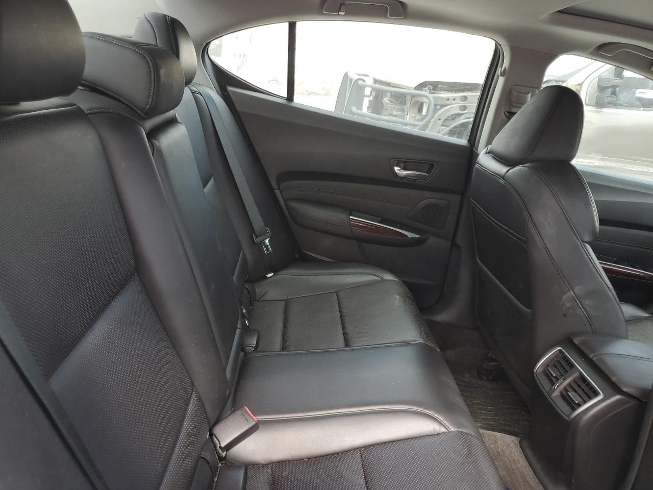 2015 Acura TLX - Image 10