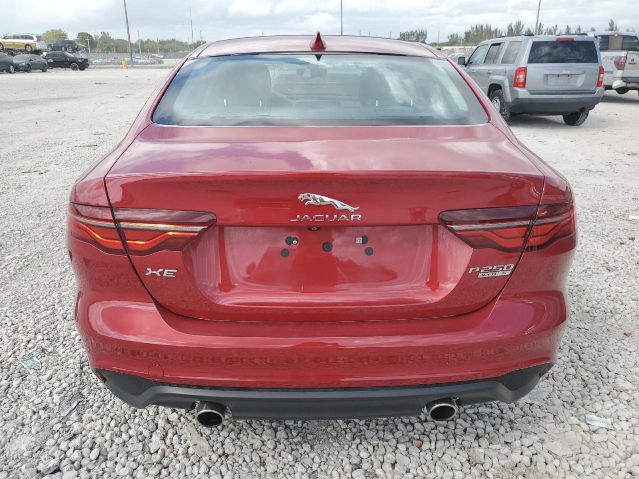 2020 Jaguar XE - Image 6