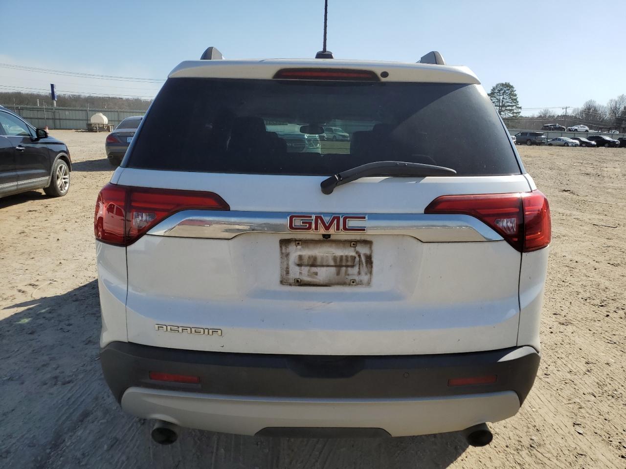 2017 GMC Acadia - Image 6