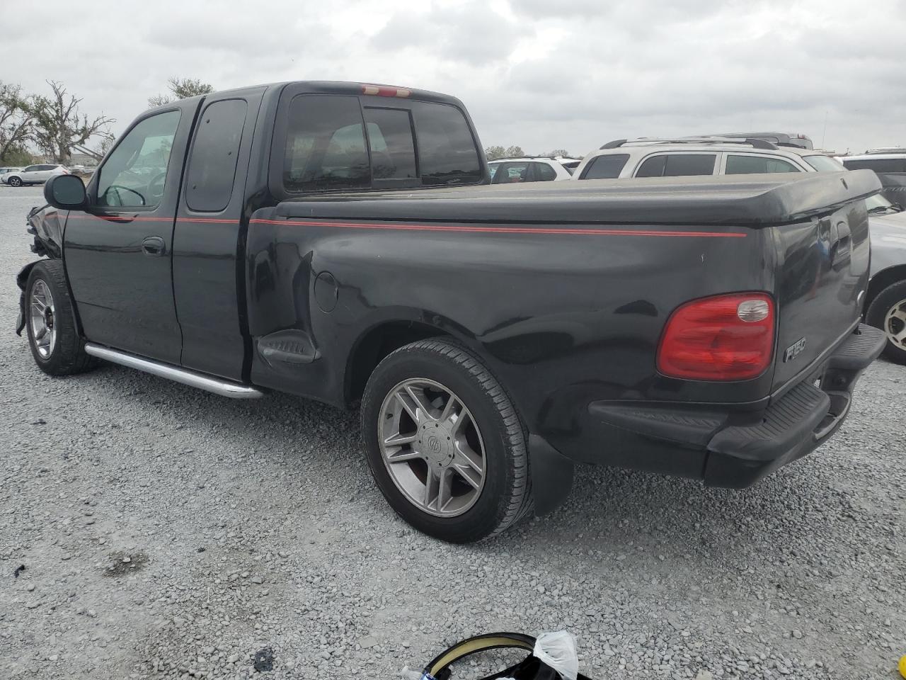 2000 Ford F-150 - Image 2