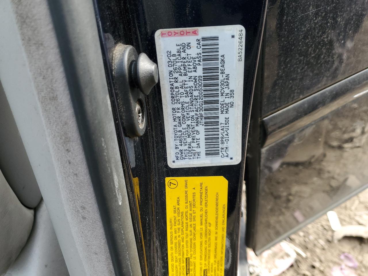 2002 Lexus ES - Image 12