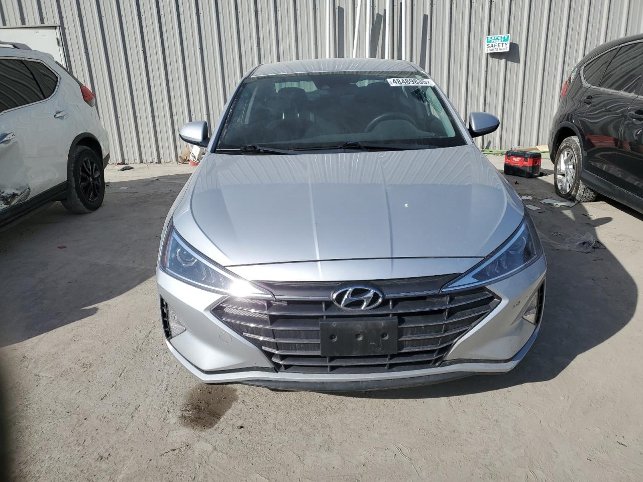 2019 Hyundai Elantra - Image 5