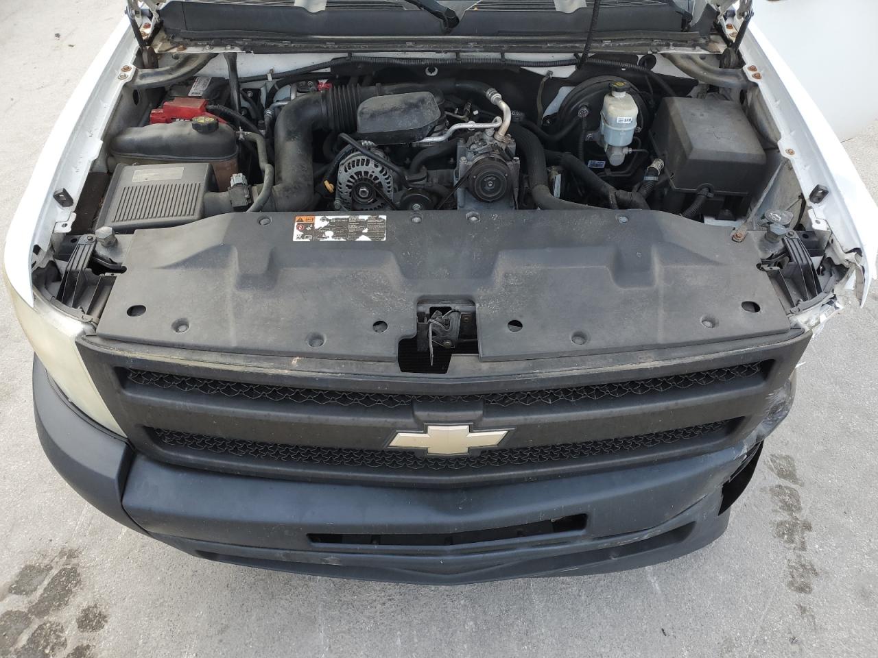 2011 Chevrolet Silverado - Image 11