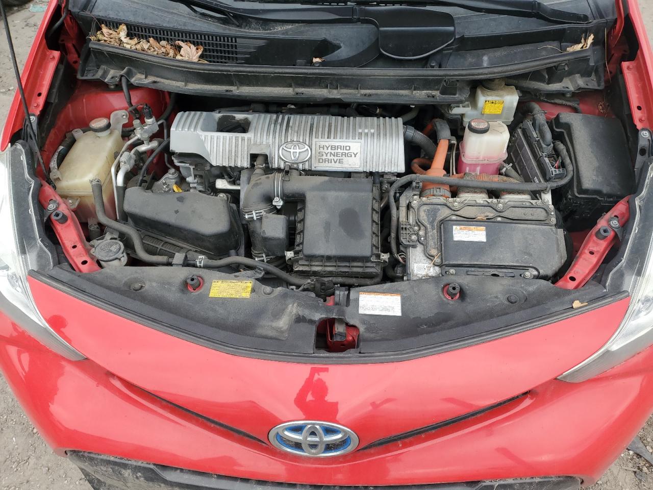 2015 Toyota Prius - Image 11