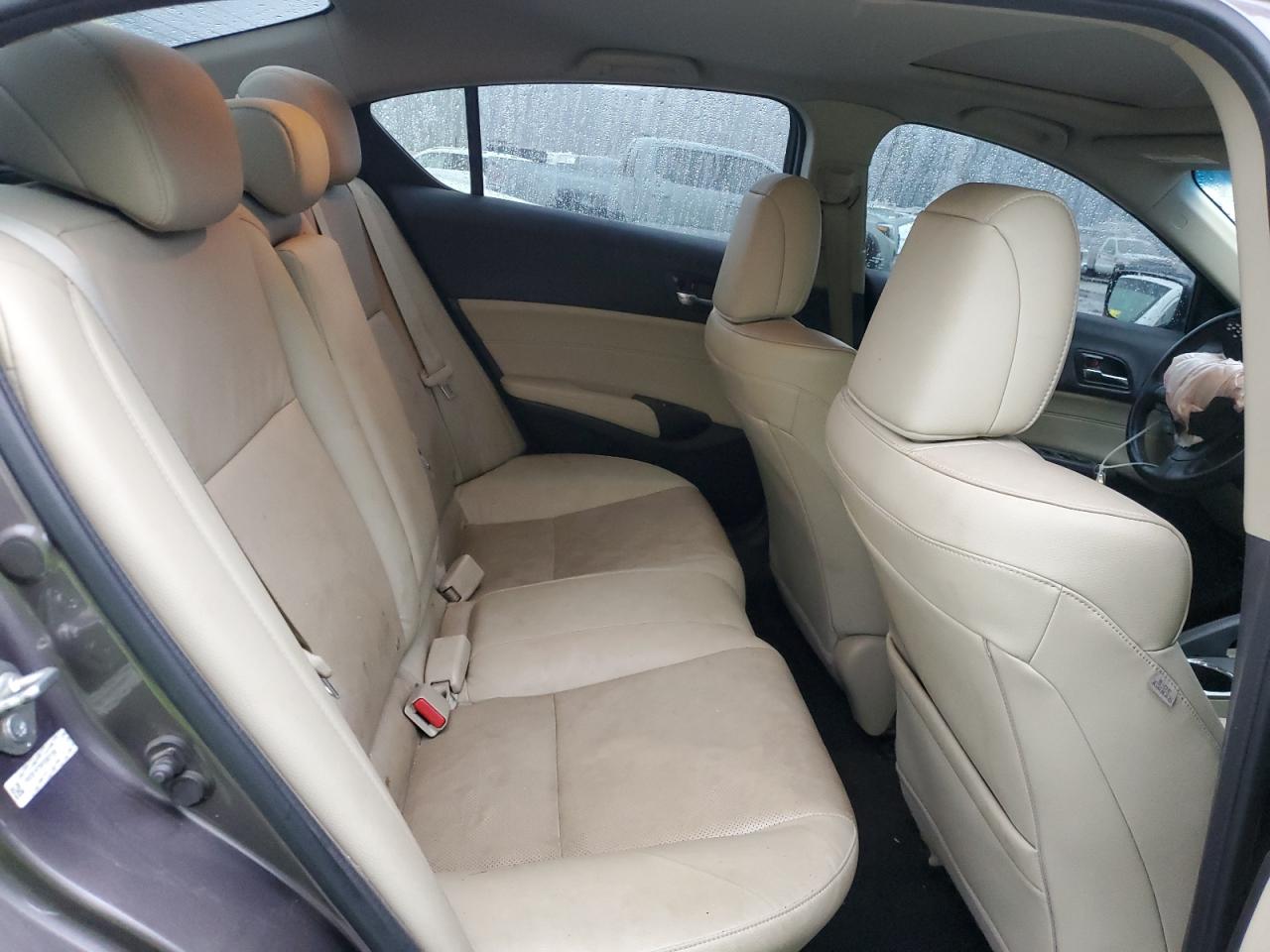 2015 Acura ILX - Image 10