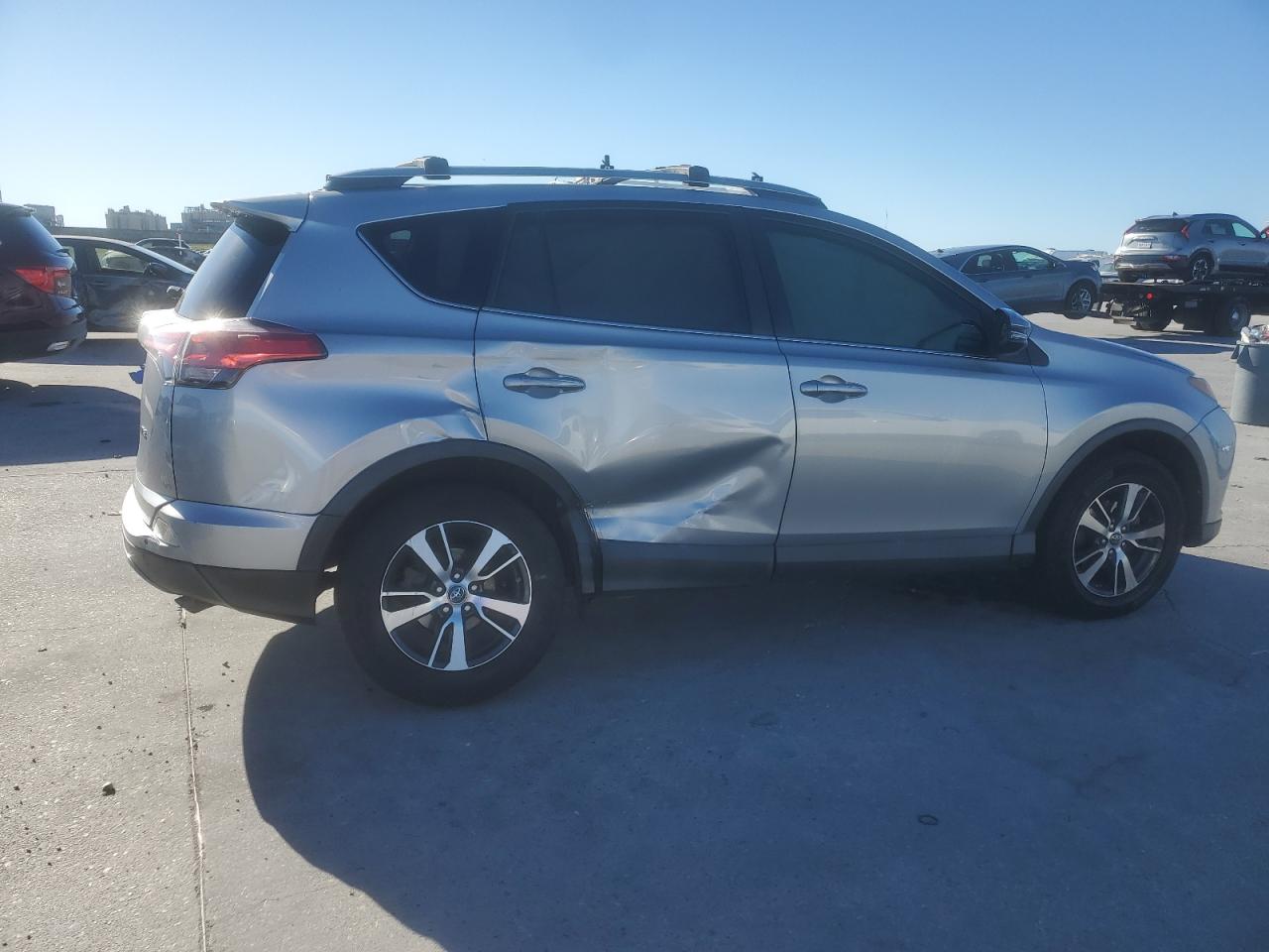 2018 Toyota RAV 4 - Image 3