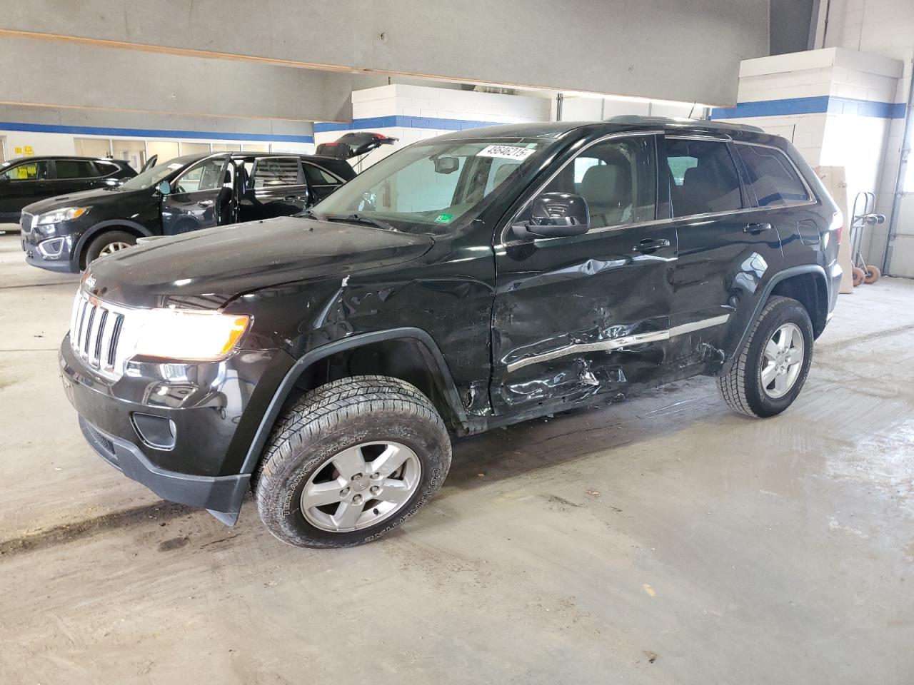 2013 Jeep Grand Cherokee Laredo na sprzedaż w Sandston, VA - Side