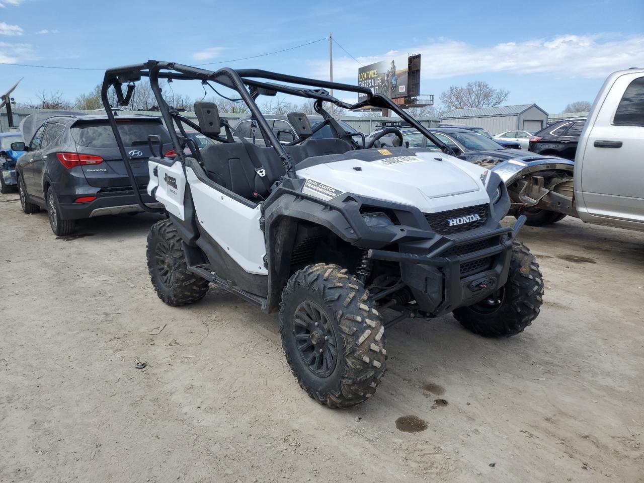 2021 Honda Sxs1000 M5 for Sale in Wichita, KS - Frame Damage