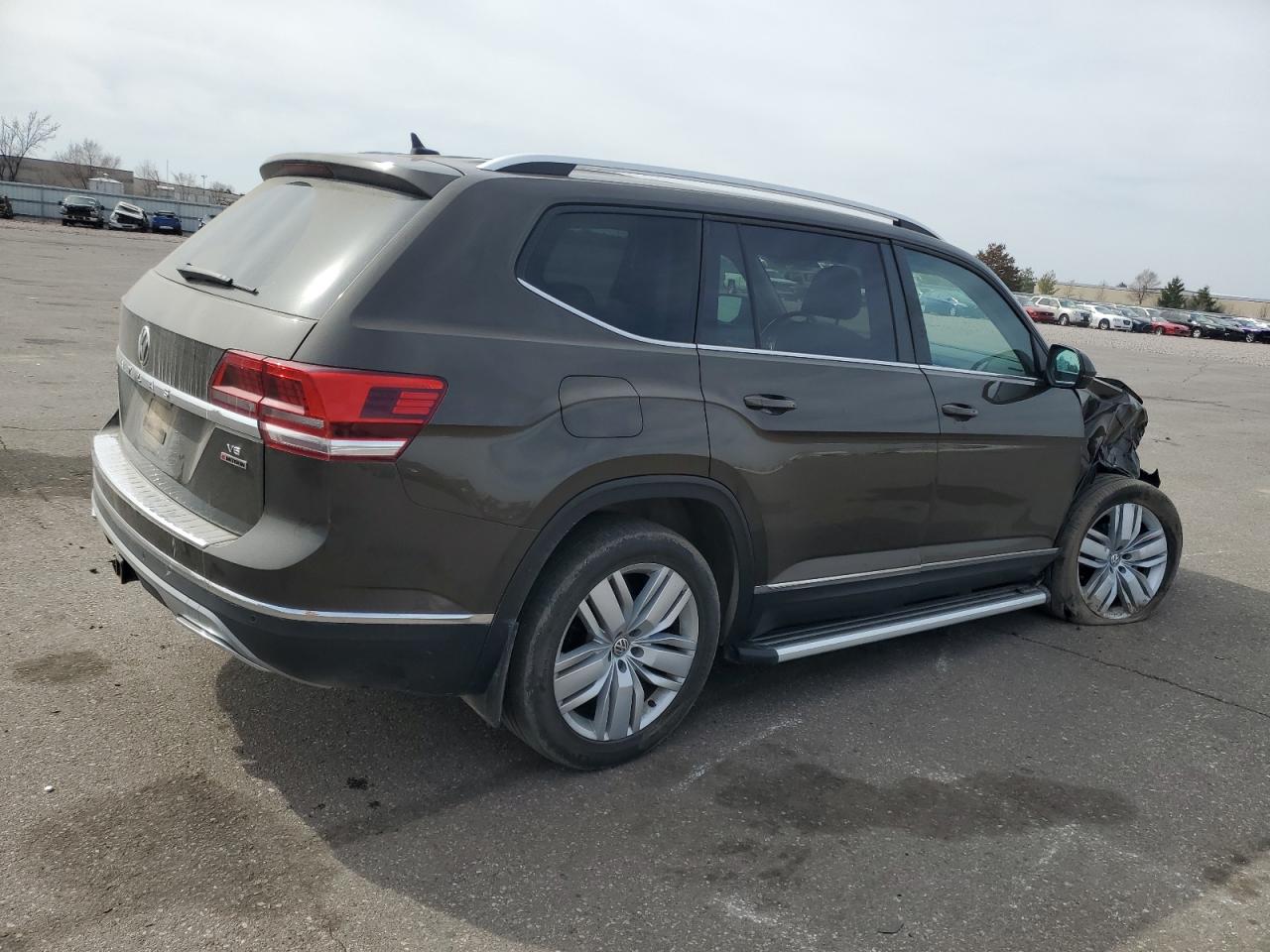 2019 Volkswagen Atlas - Image 3