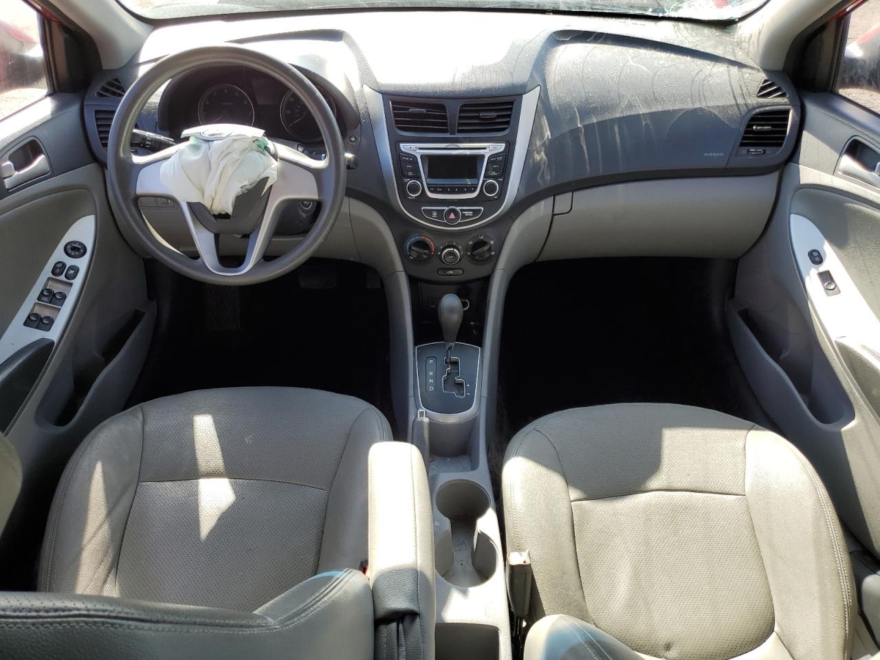 2014 Hyundai Accent - Image 8