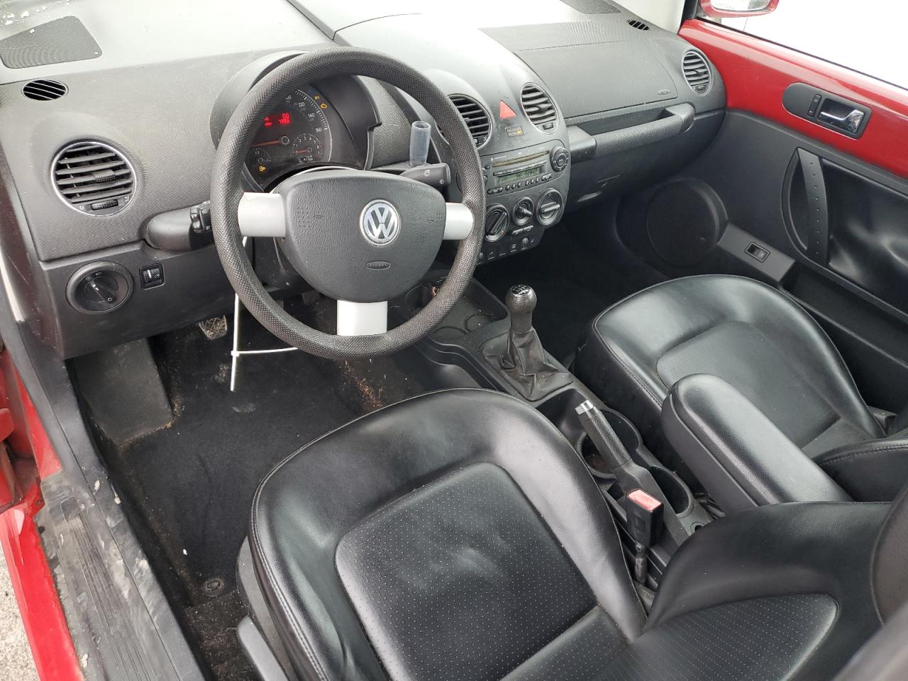 2006 Volkswagen New Beetle Convertible Option Package 1 VIN: 3VWRG31Y36M322823 Lot: 50880085