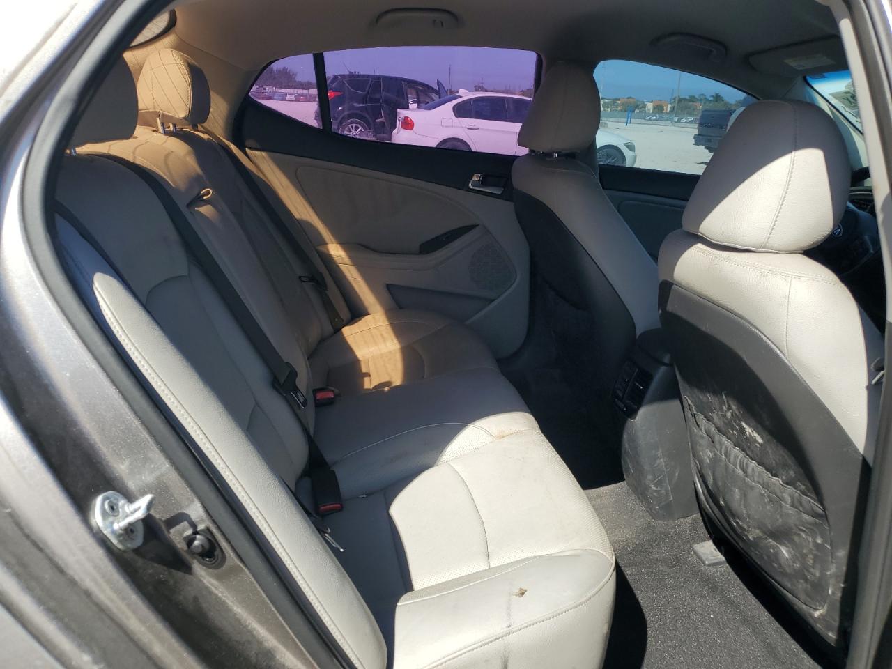 2015 Kia Optima - Image 10
