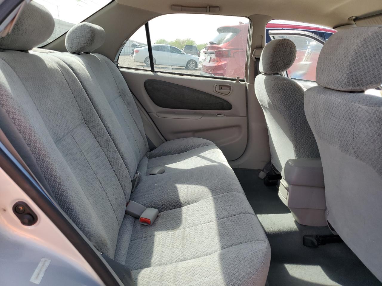 2000 Toyota Corolla - Image 10