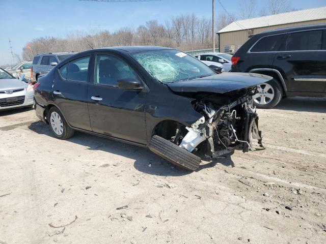  NISSAN VERSA 2018 Чорний