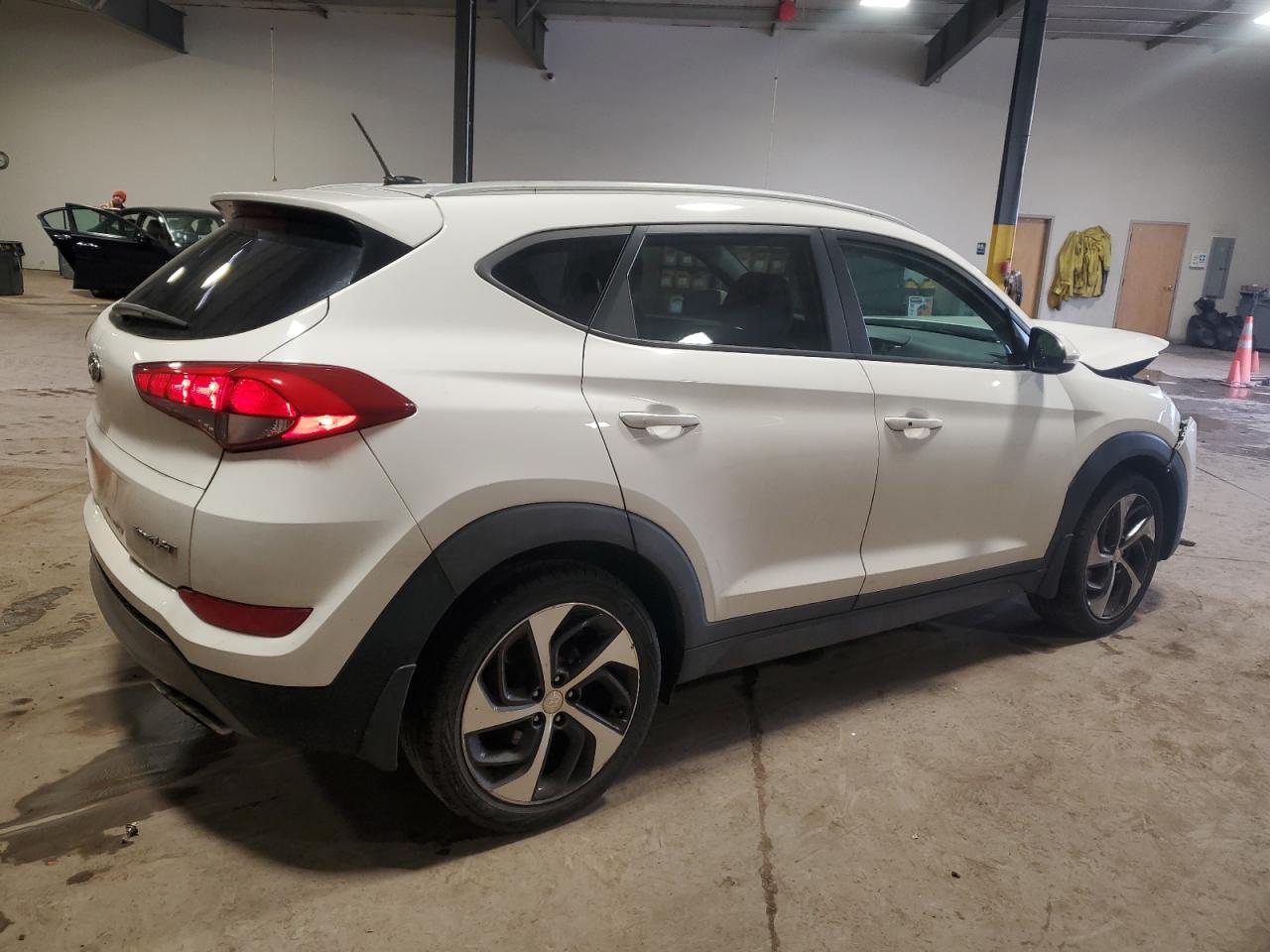 2016 Hyundai Tucson - Image 3