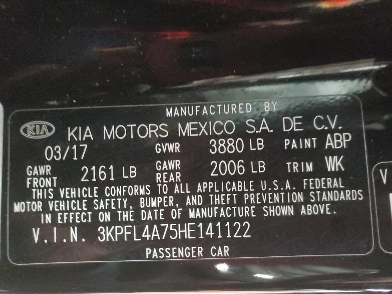 2017 Kia Forte - Image 12