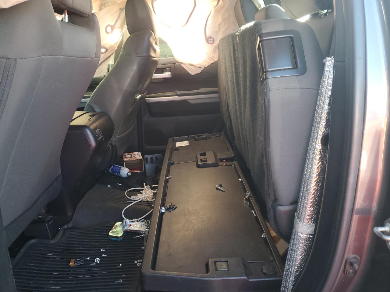 2014 Toyota Tundra - Image 10