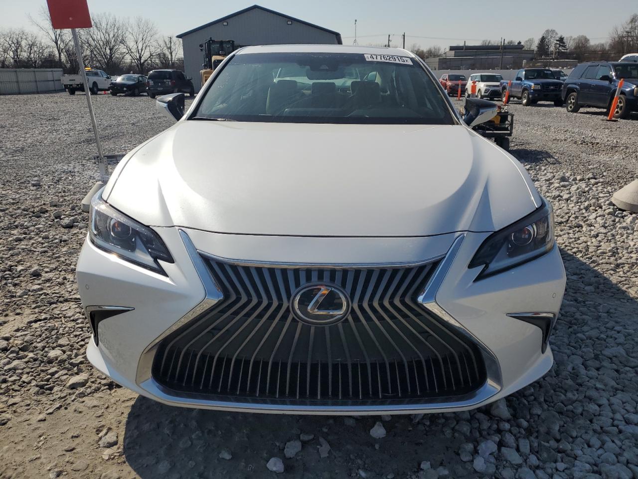 2021 Lexus ES - Image 5
