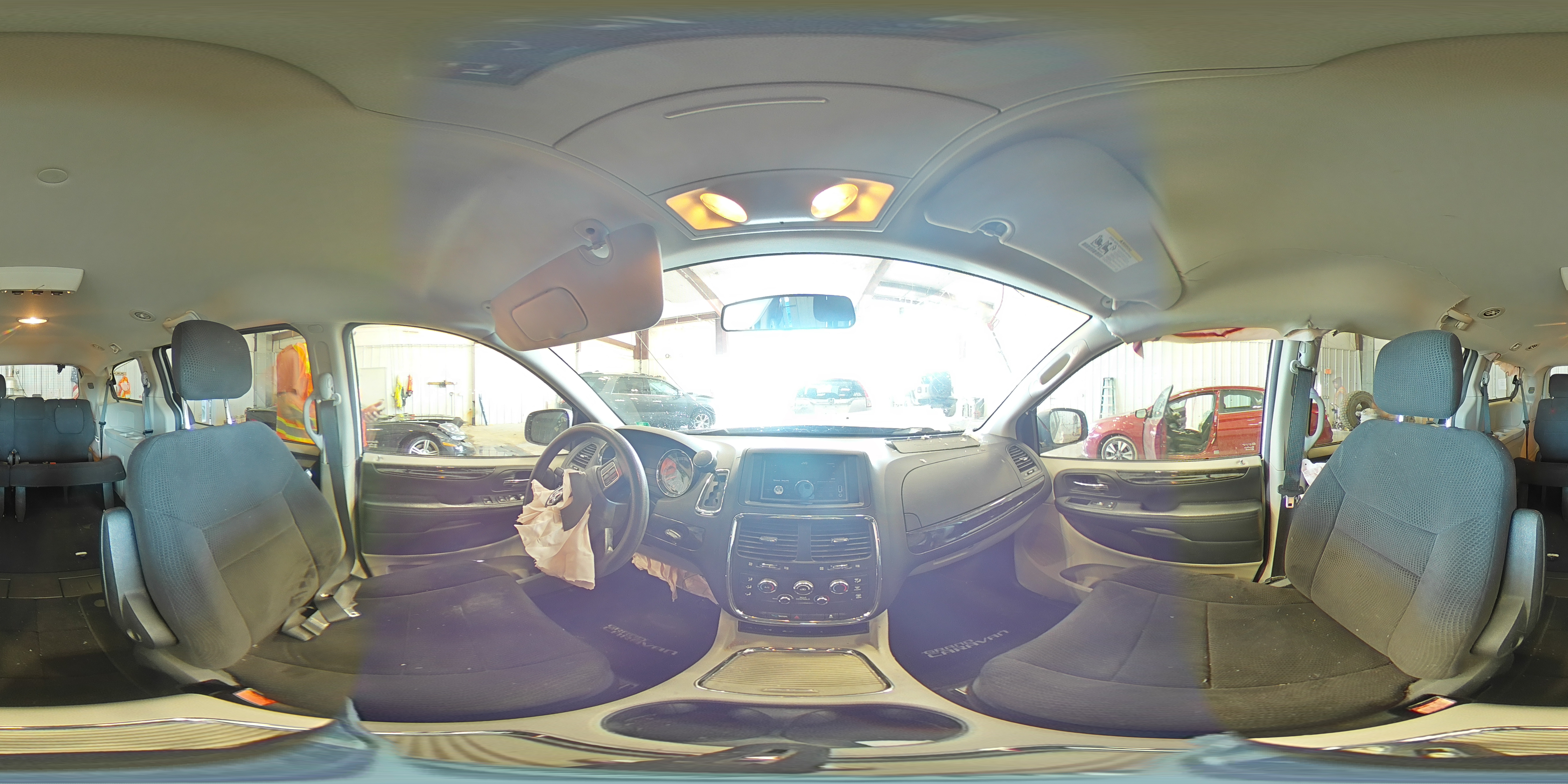 2014 Dodge Caravan - Image 15
