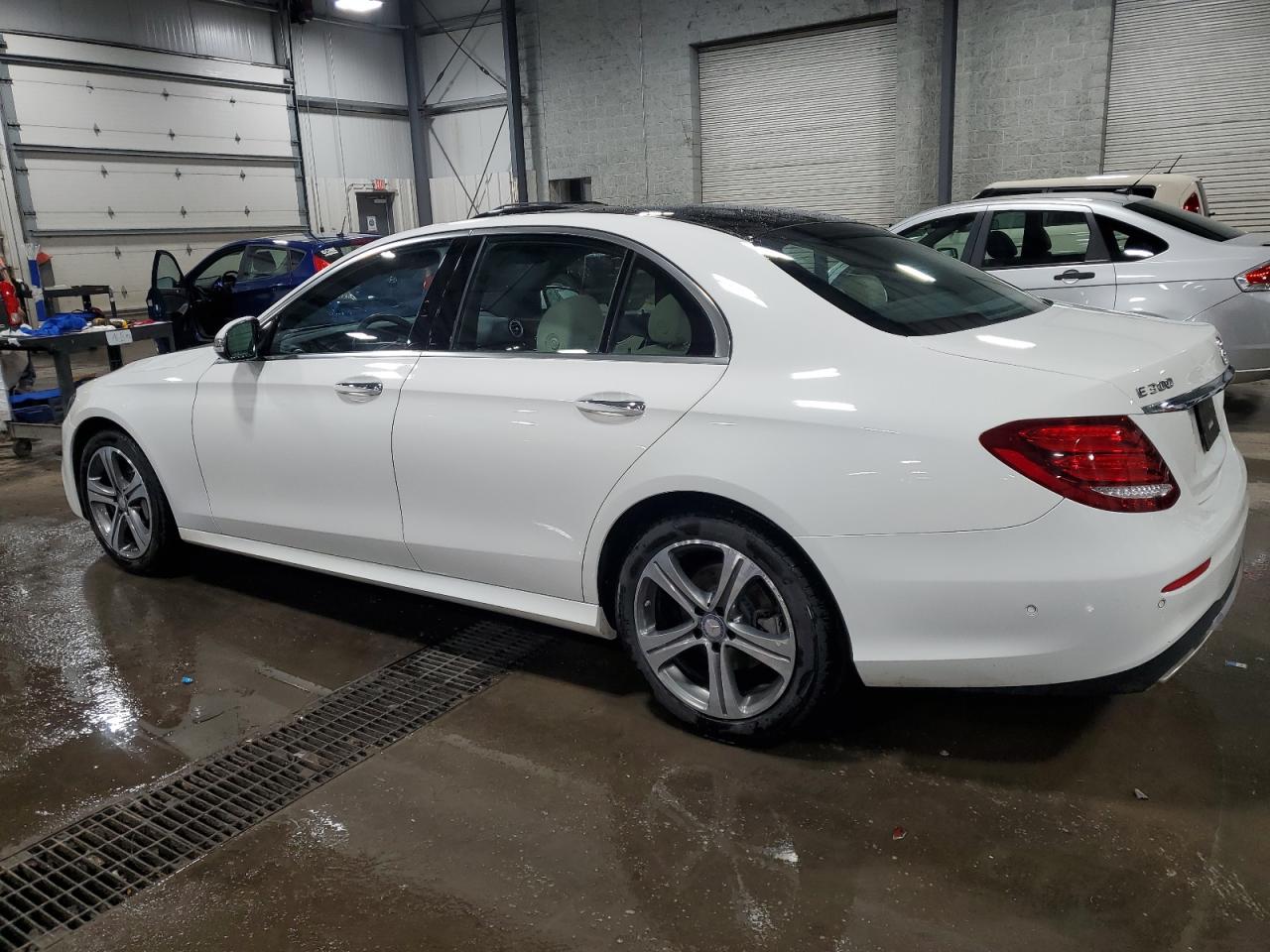 2017 Mercedes-Benz E-klasse - Image 2