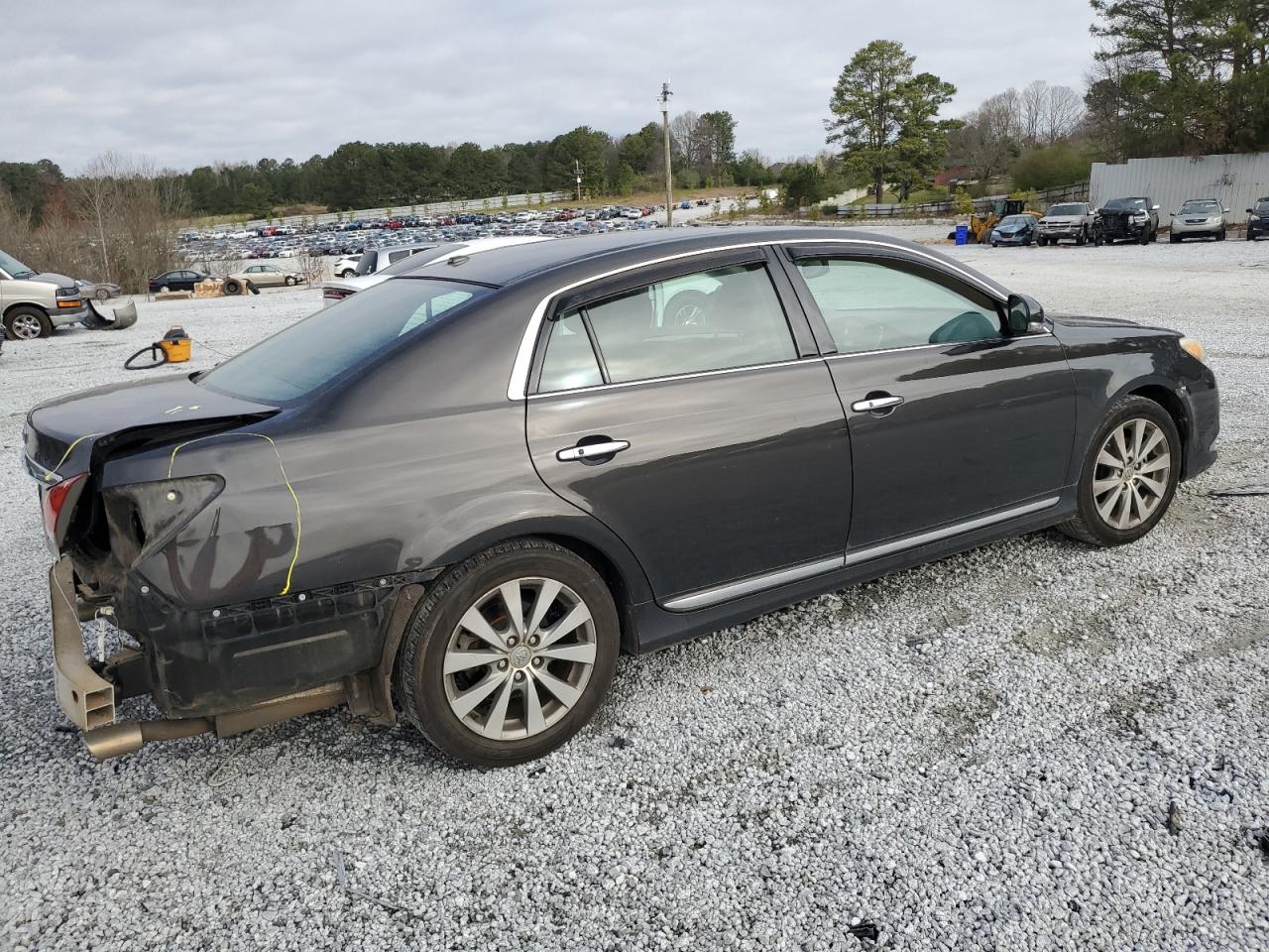 2011 Toyota Avalon - Image 3