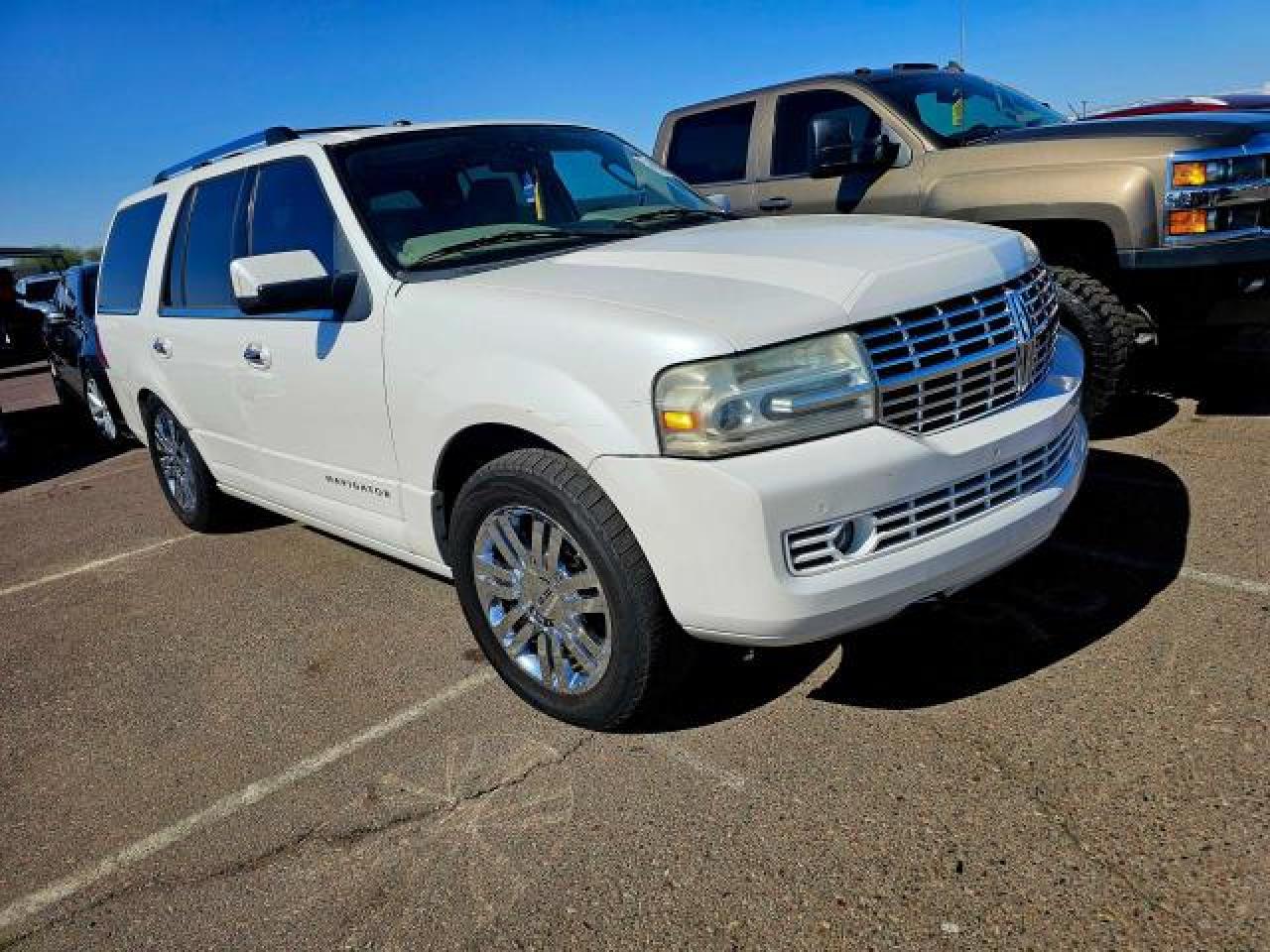 2009 Lincoln Navigator - Image 1