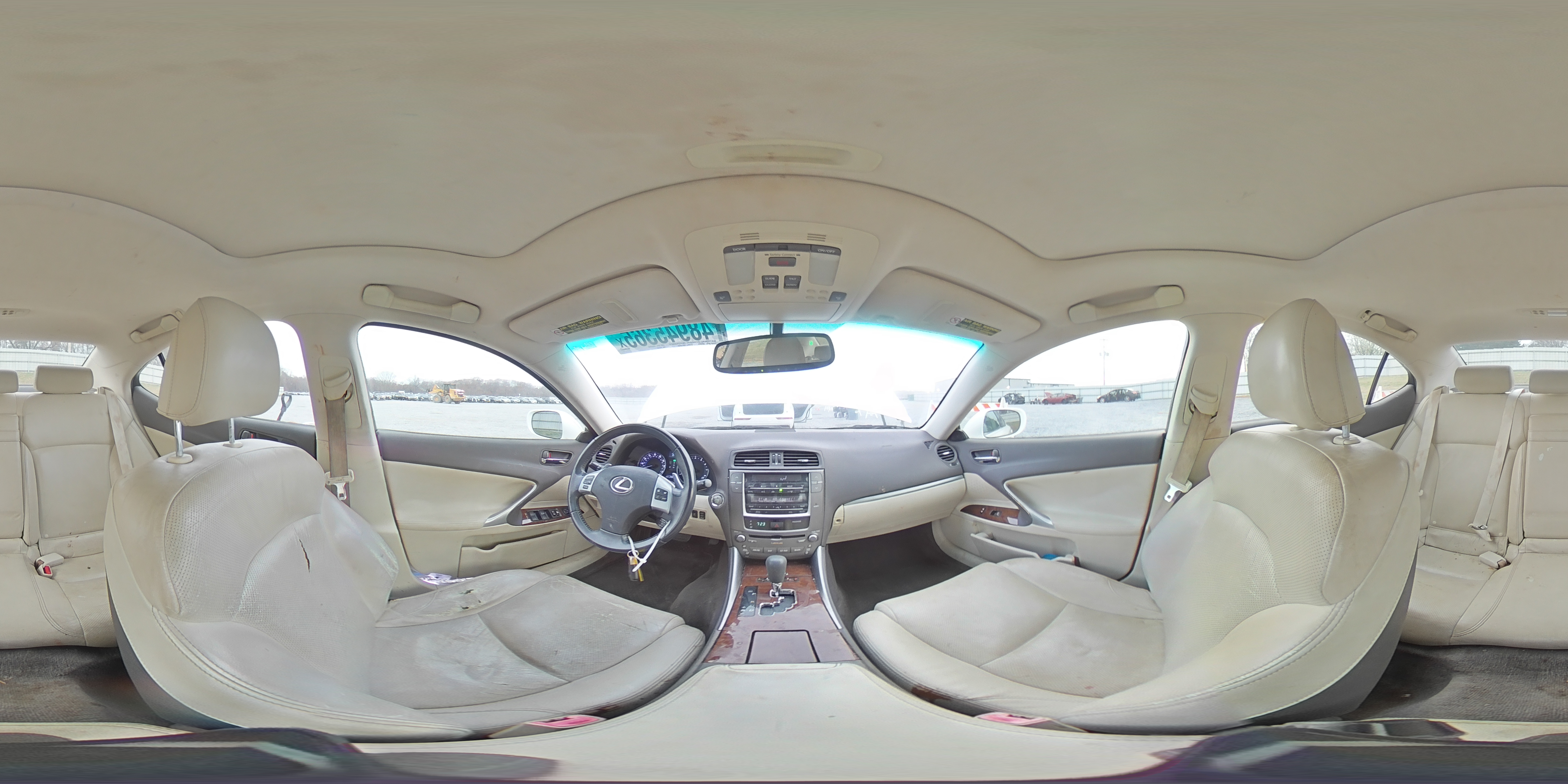 2011 Lexus IS - Image 12