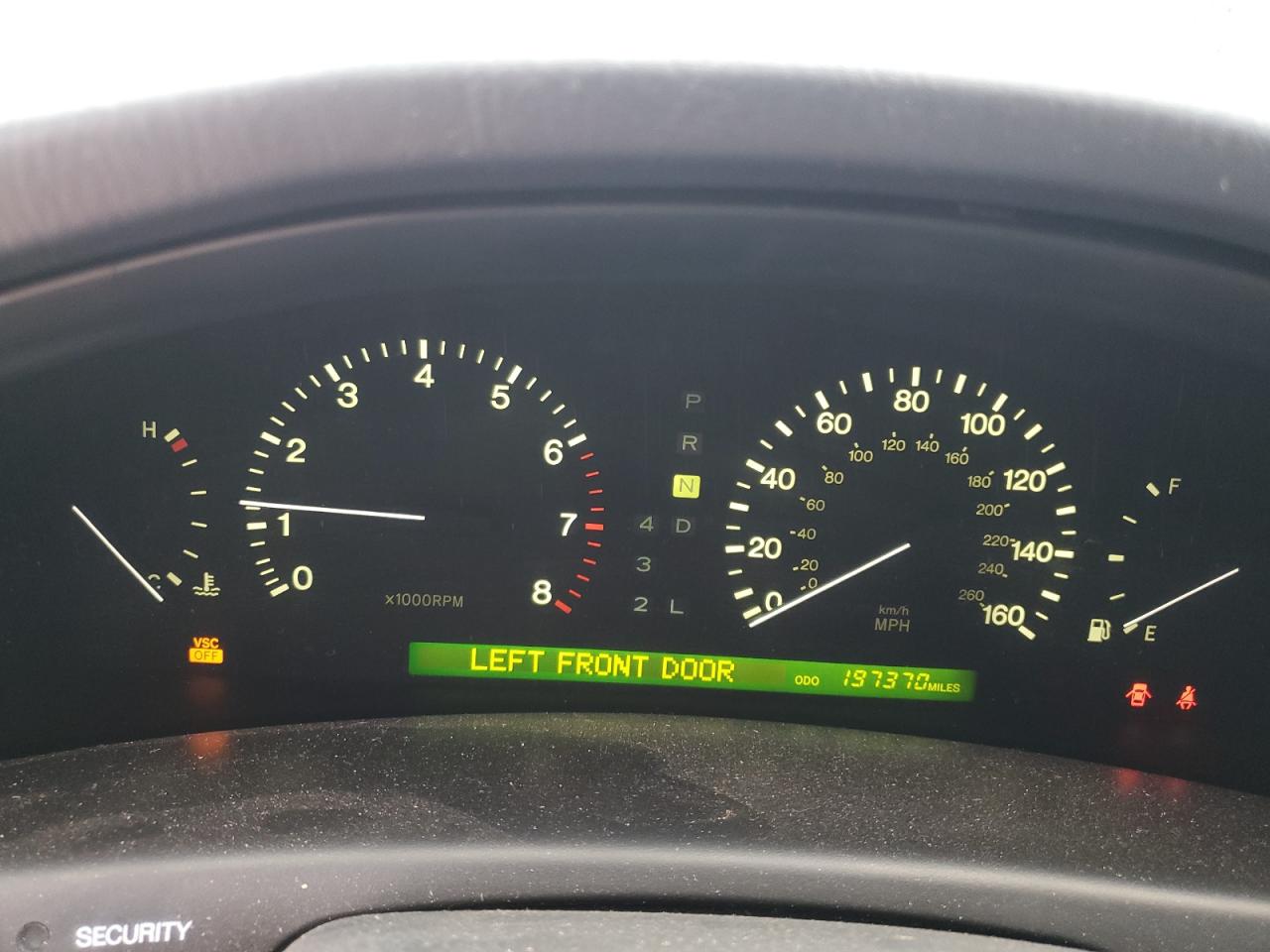 1999 Lexus LS - Image 9