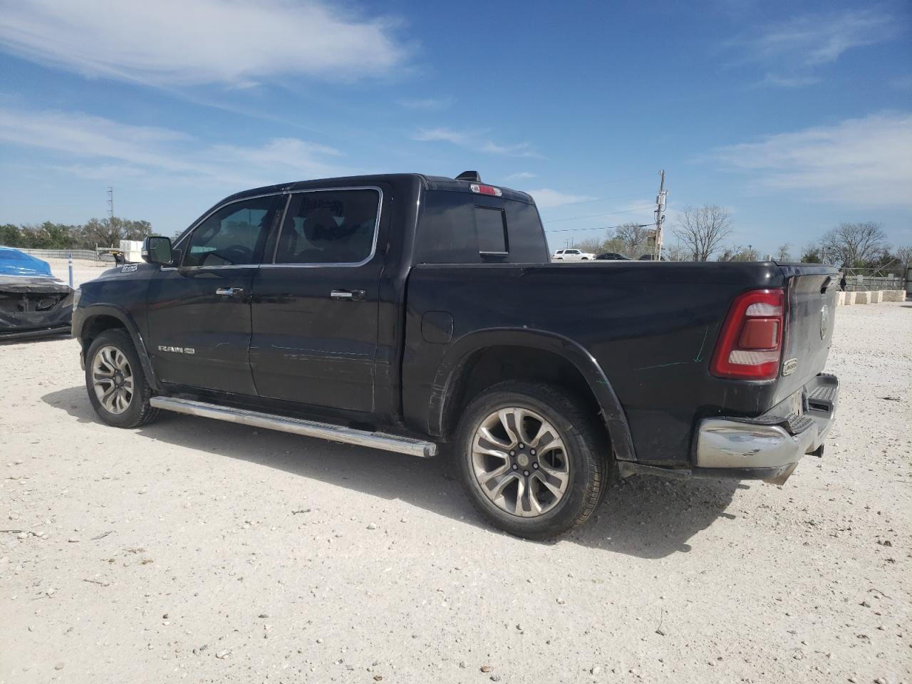 2019 RAM 1500 - Image 2