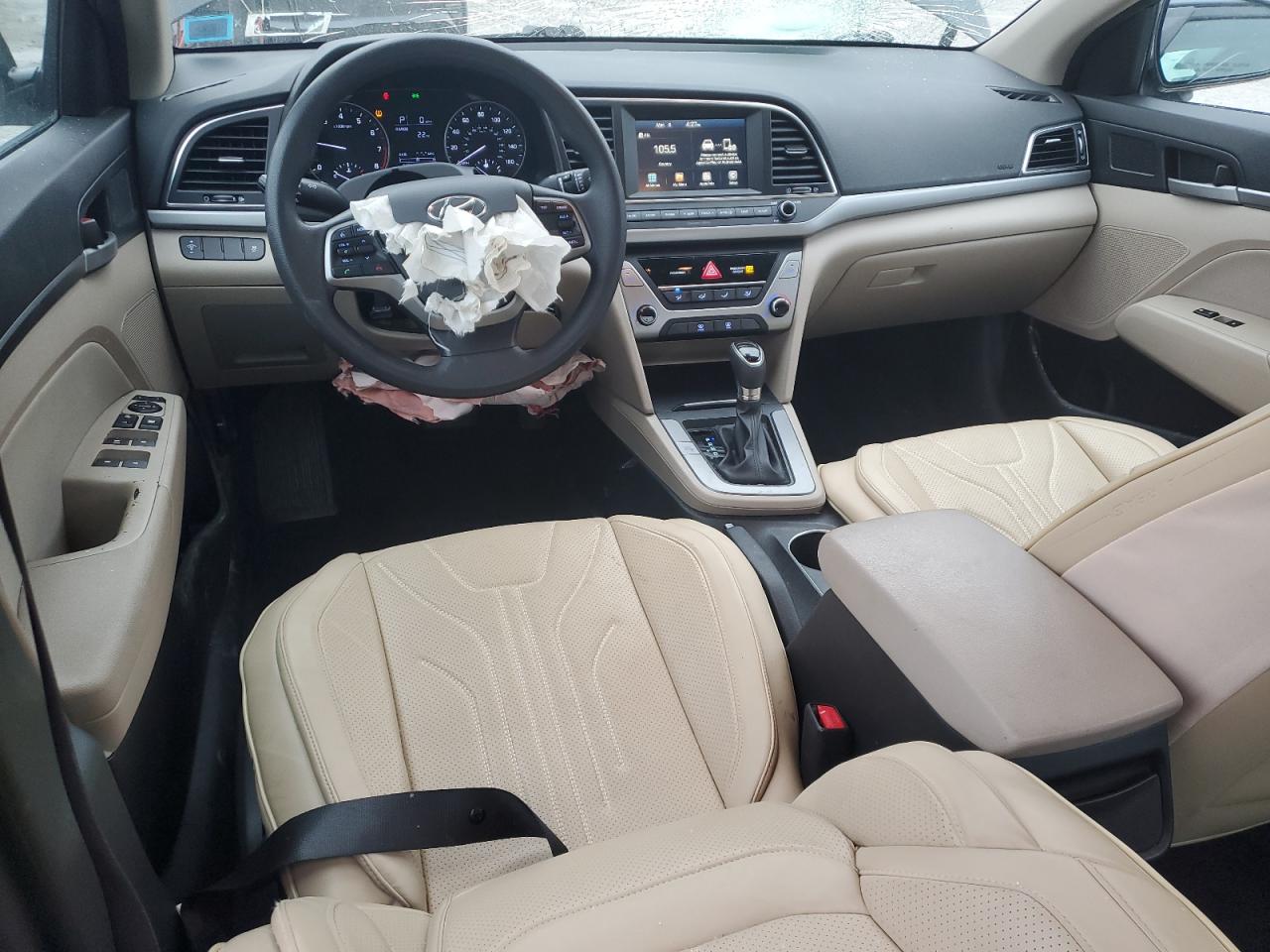 2017 Hyundai Elantra - Image 8