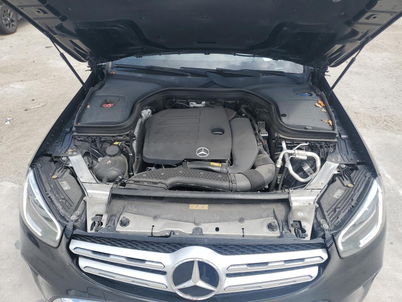 2021 Mercedes-Benz GLC - Image 12