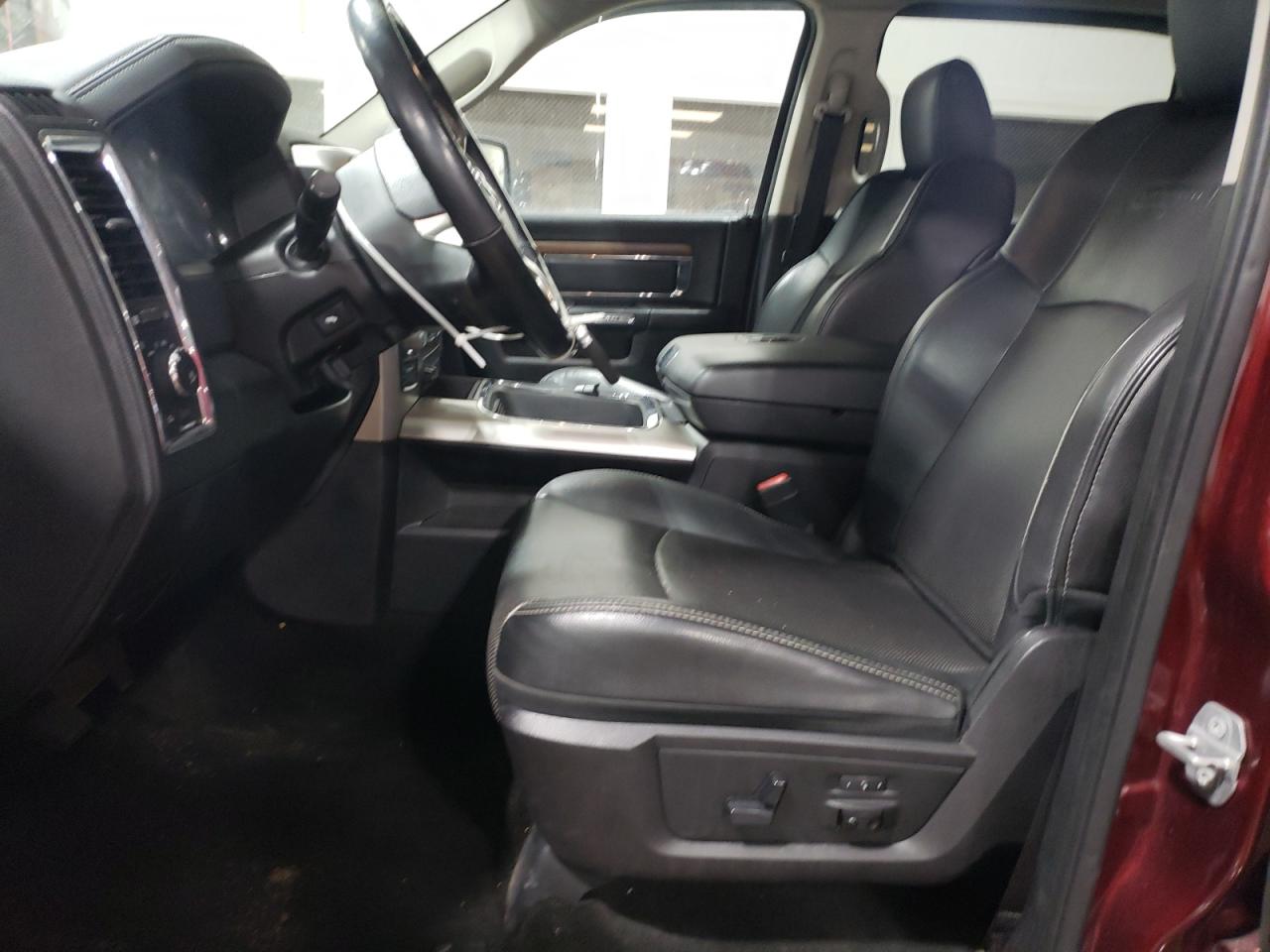 2016 RAM 1500 - Image 7