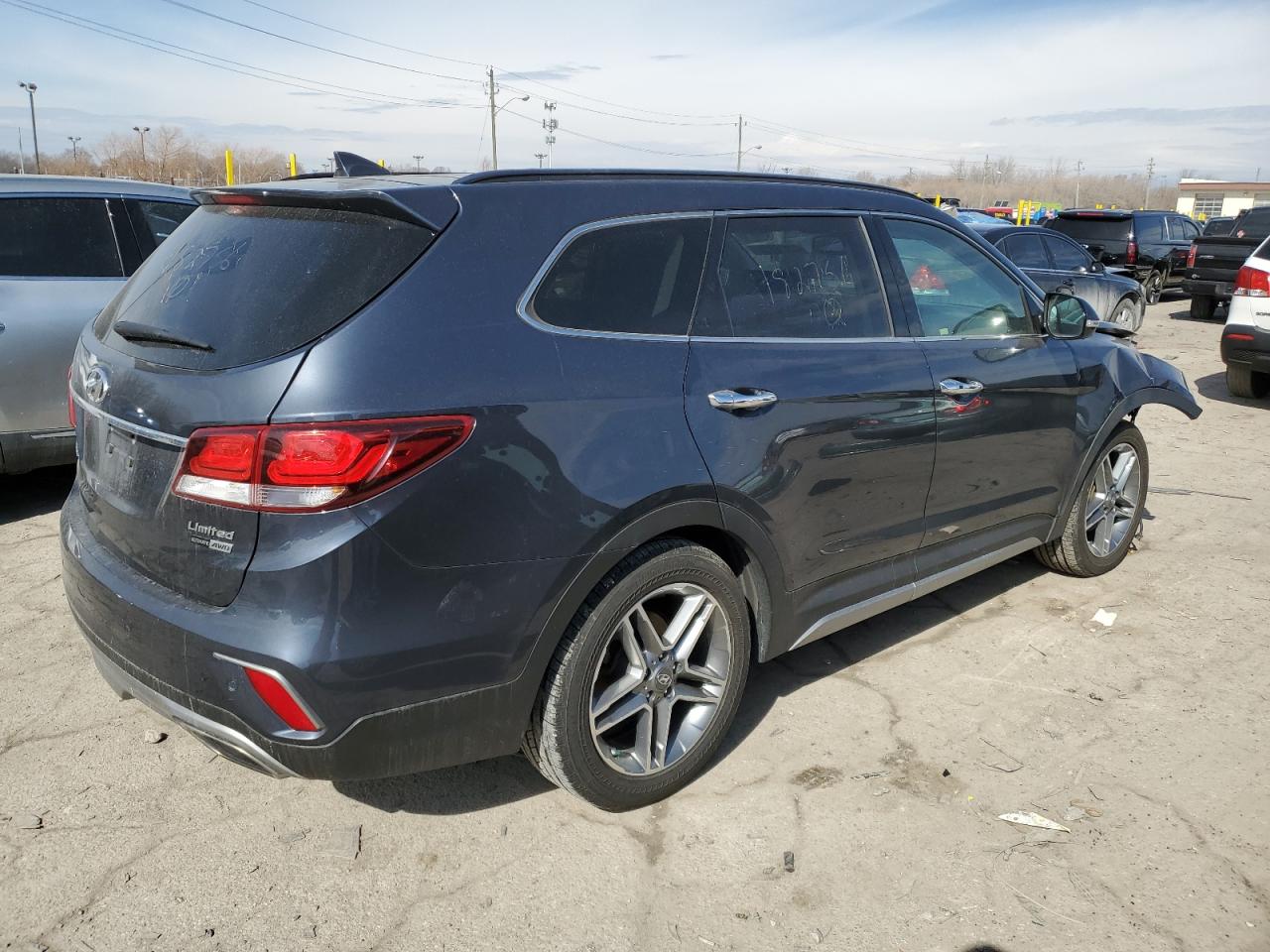 2017 Hyundai Santa Fe - Image 3