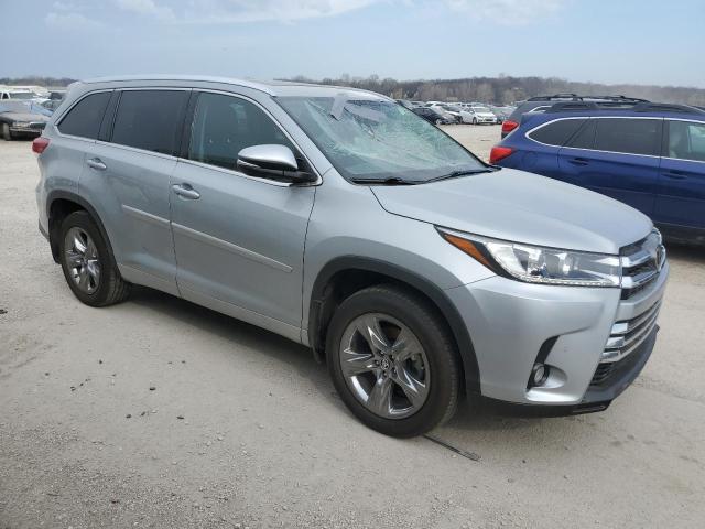  TOYOTA HIGHLANDER 2017 Srebrny
