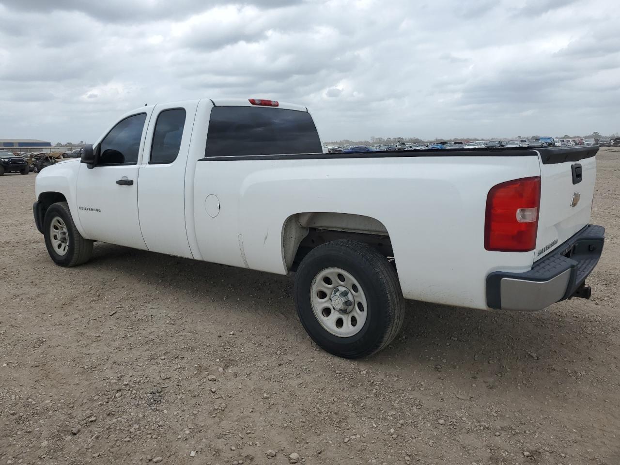 2009 Chevrolet Silverado - Image 2