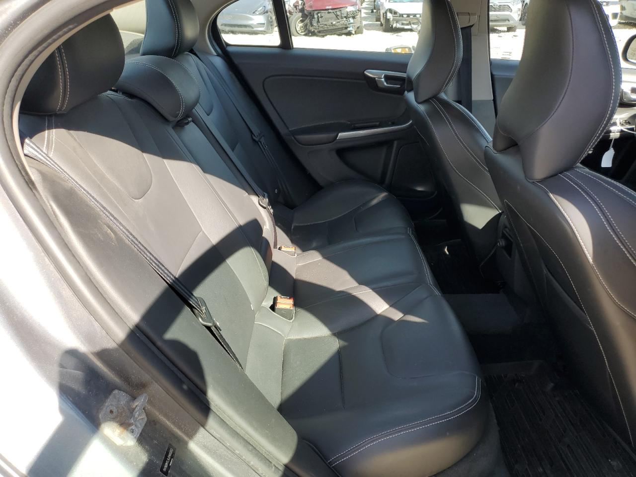 2018 Volvo S60 - Image 10