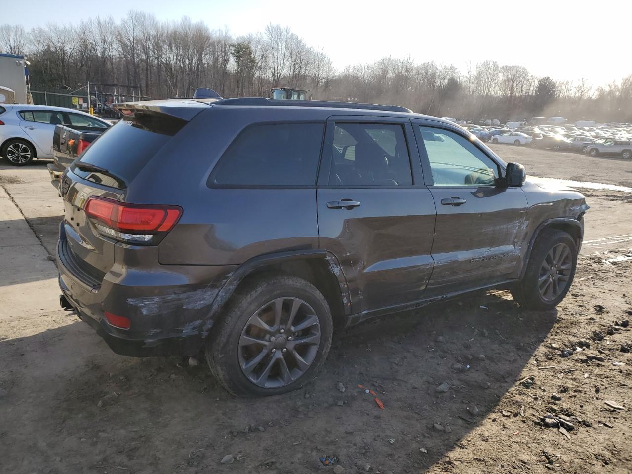 2016 Jeep Grand Cherokee - Image 3