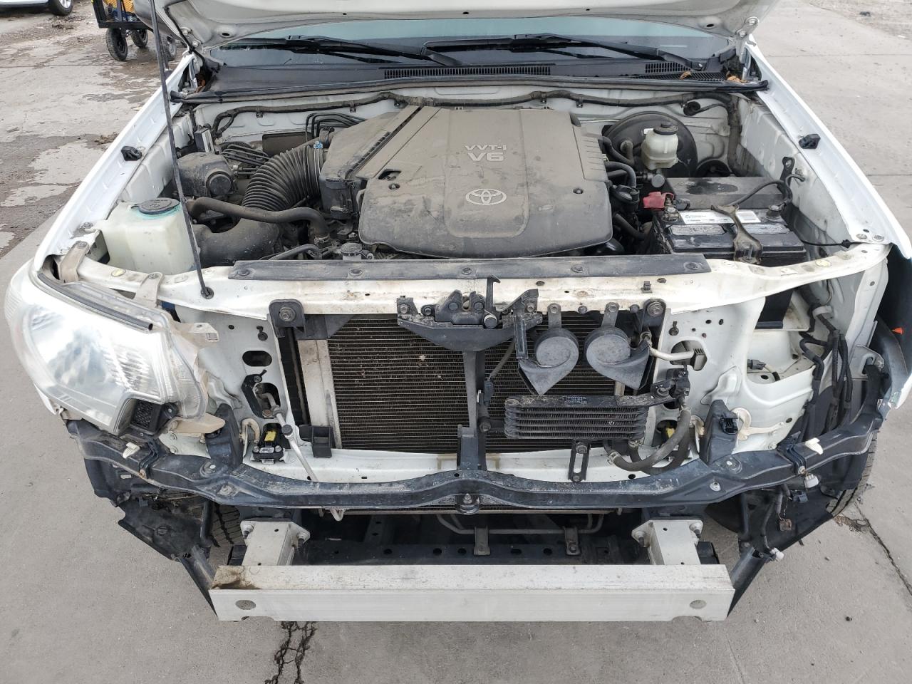 2012 Toyota Tacoma - Image 11