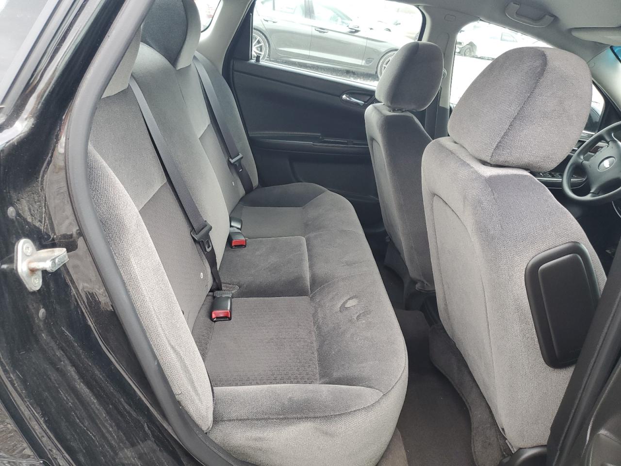 2015 Chevrolet Impala - Image 11