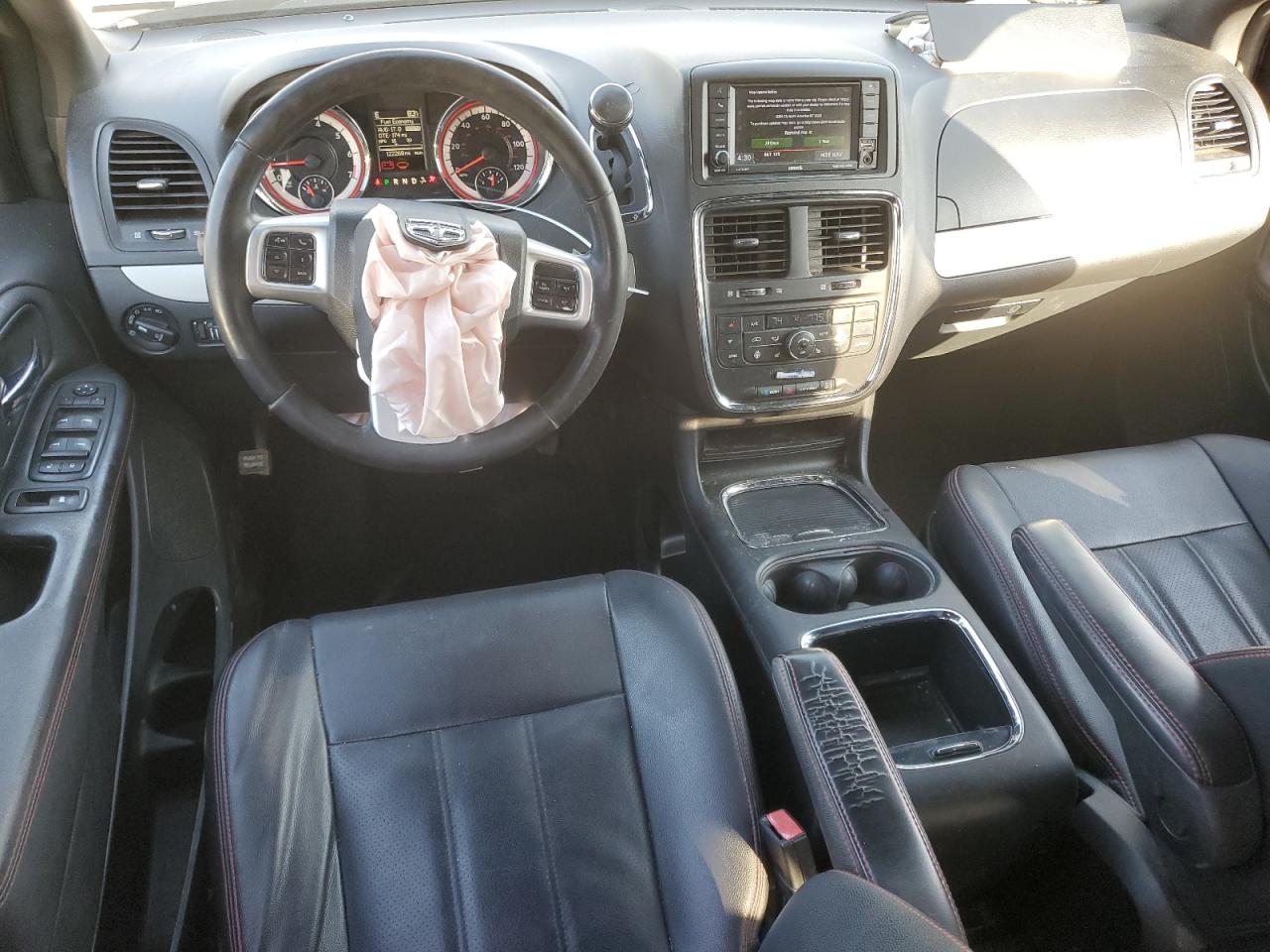 2019 Dodge Caravan - Image 8