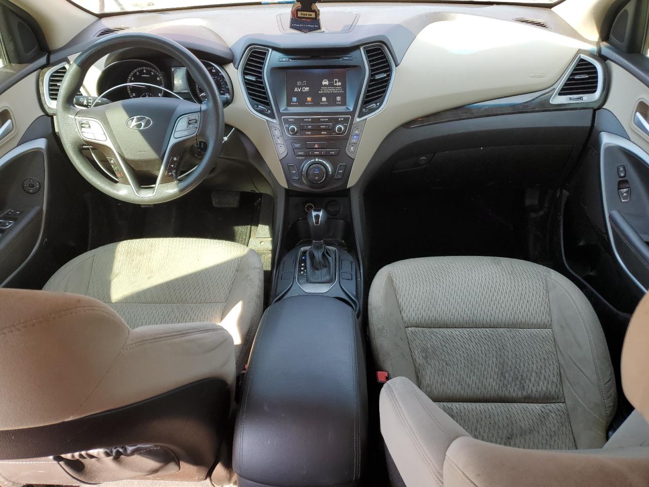 2017 Hyundai Santa Fe - Image 8