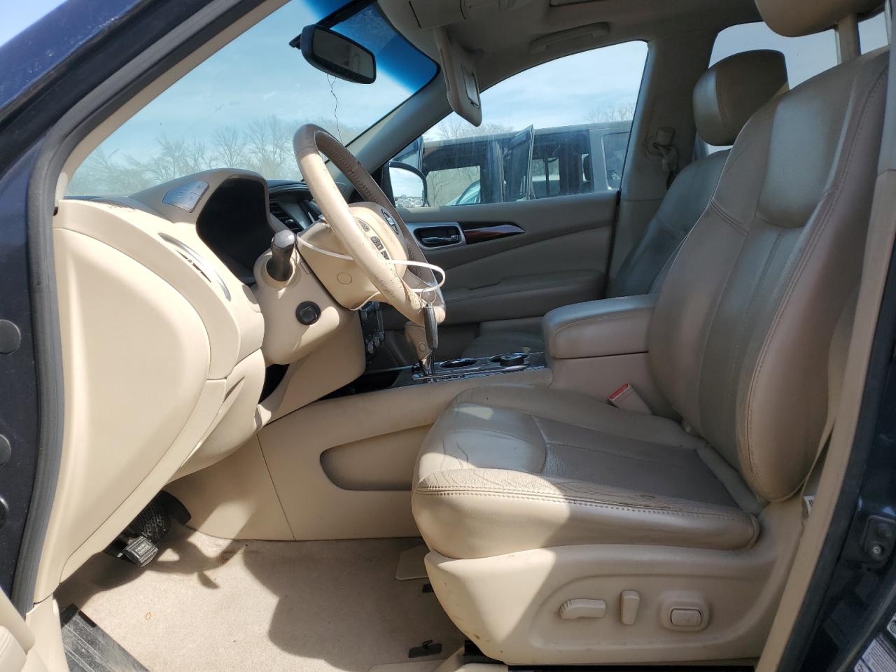 2014 Nissan Pathfinder - Image 7