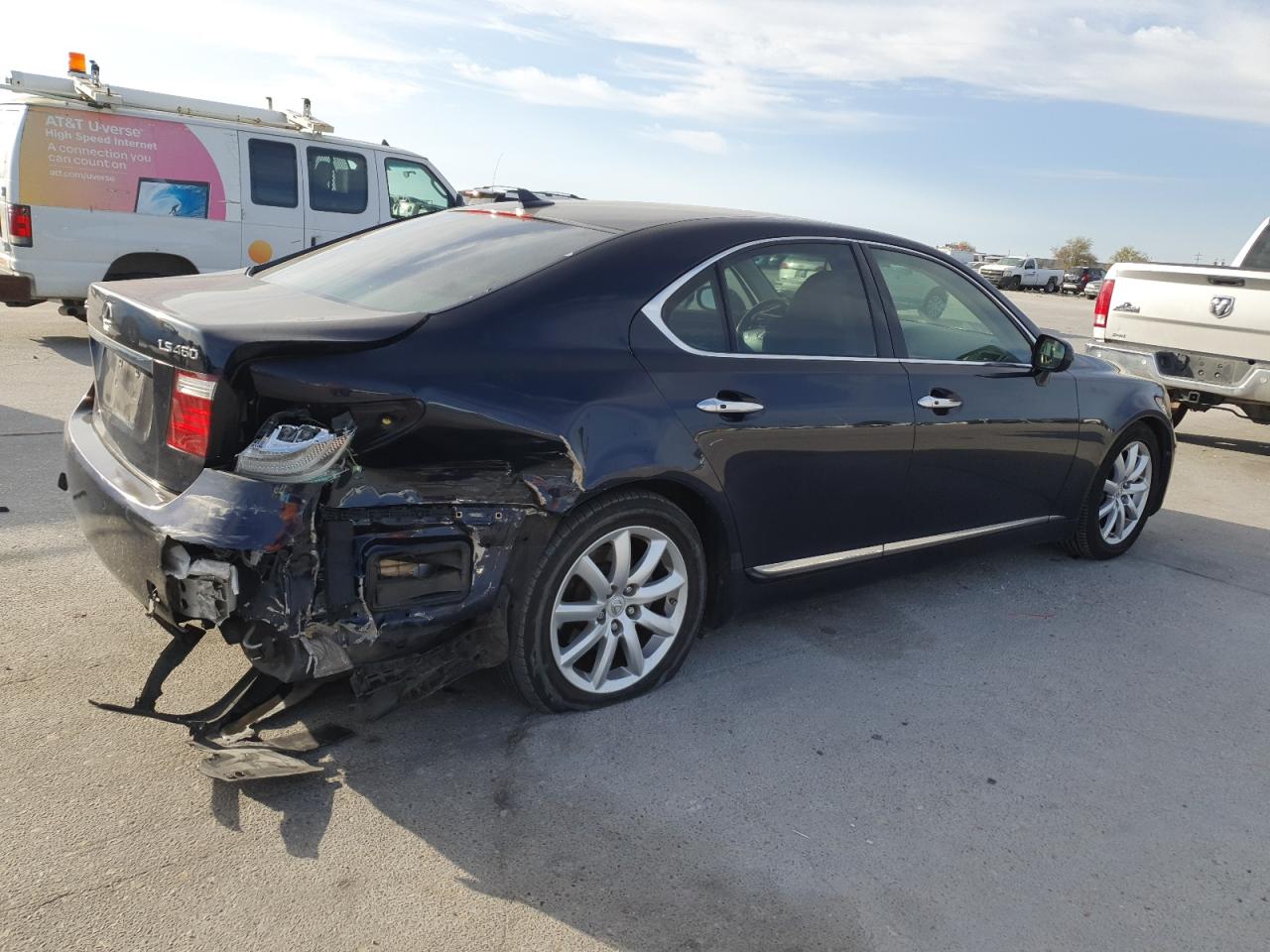 2007 Lexus LS - Image 3