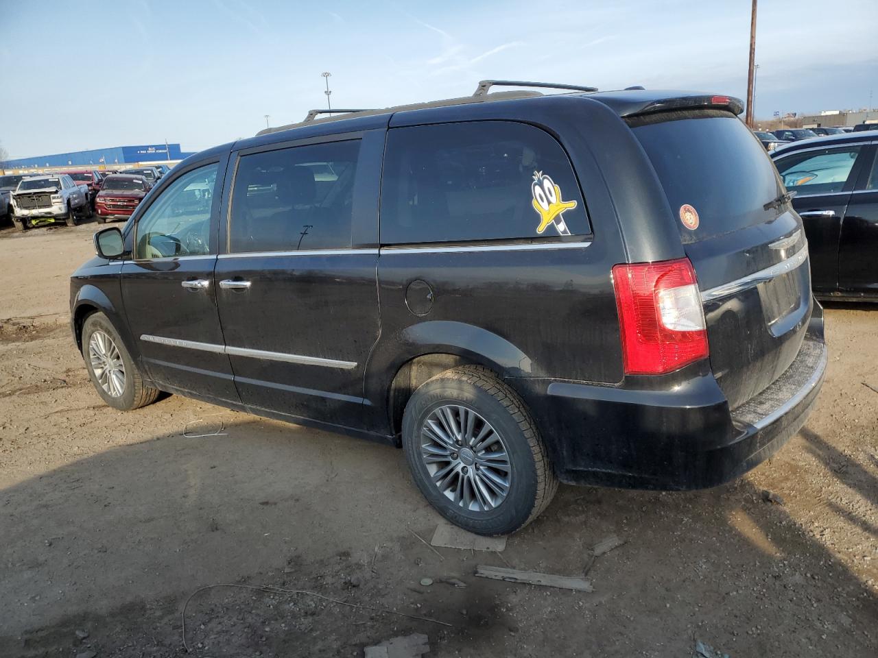 2014 Chrysler Town & Country - Image 2