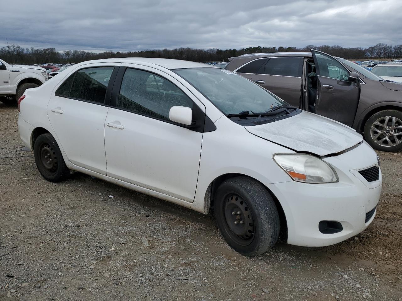 2012 Toyota Yaris - Image 4