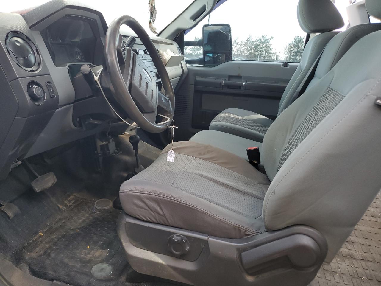2011 Ford F250 - Image 7