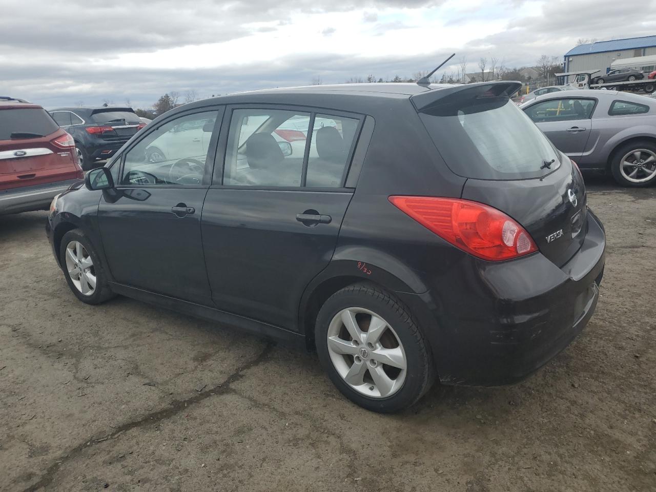 2010 Nissan Versa - Image 2