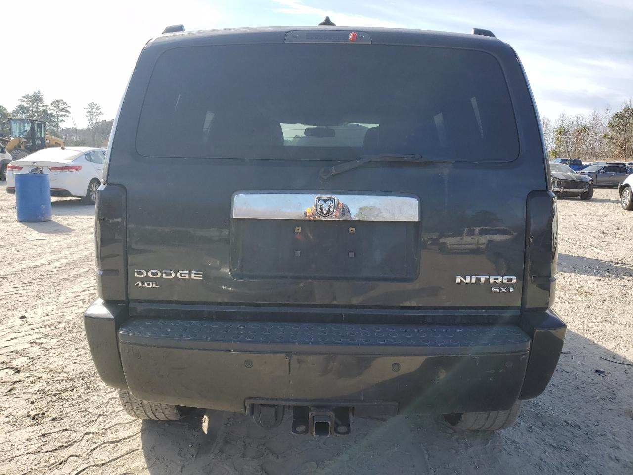 2010 Dodge Nitro - Image 6