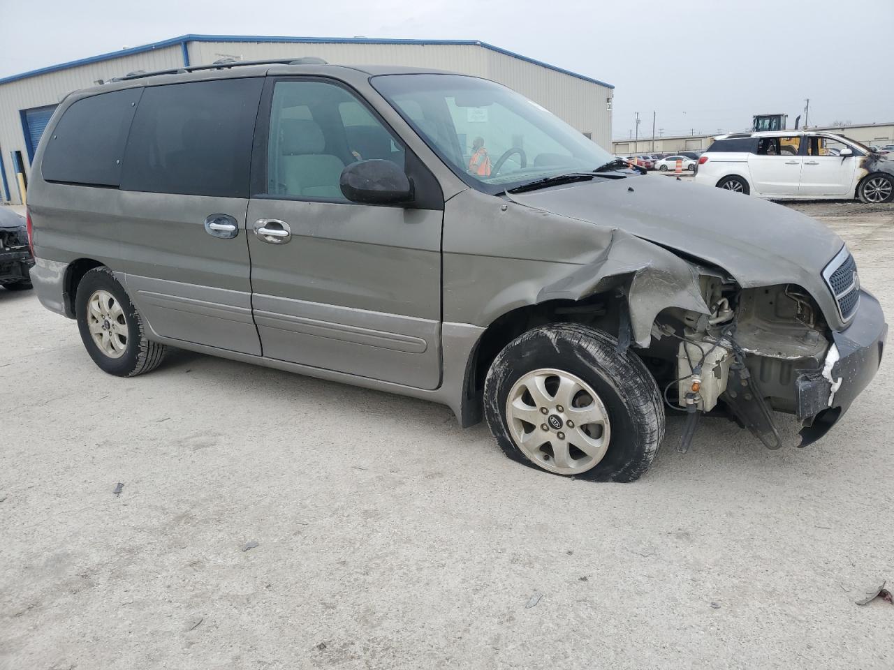 2005 Kia Sedona - Image 4