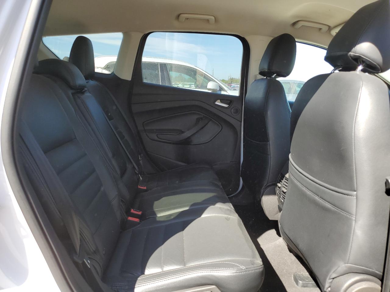 2015 Ford Escape - Image 11
